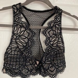 VICTORIA’ S SECRET black lace racer back bra